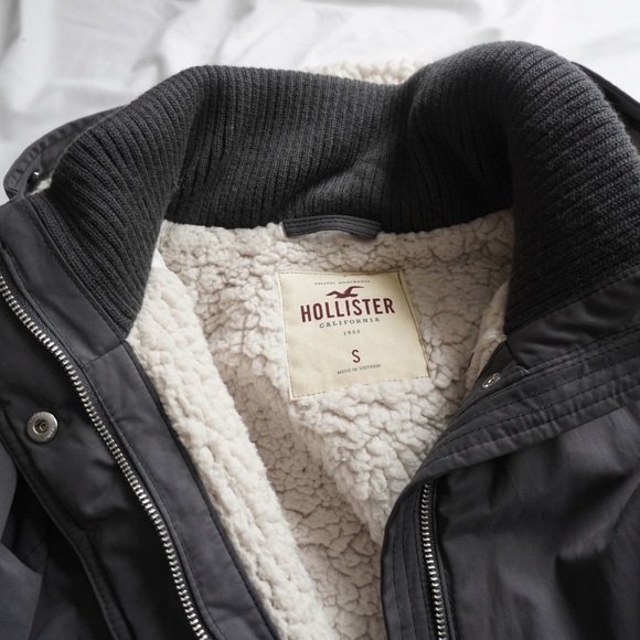 Hollister Jackets & Blazers - AMAZING PARKA